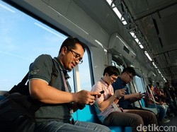 Mencari Sinyal Internet di MRT Jakarta