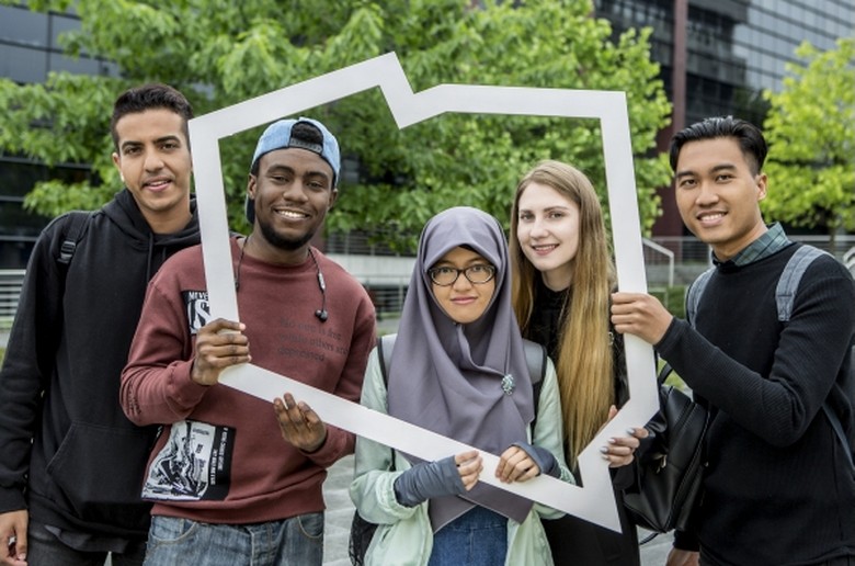 Pendidikan di Polandia Dianggap Bisa Bersaing dengan Negara Eropa Barat dan AS Pendidikan di Polandia Dianggap Bisa Bersaing dengan Negara Eropa Barat dan AS