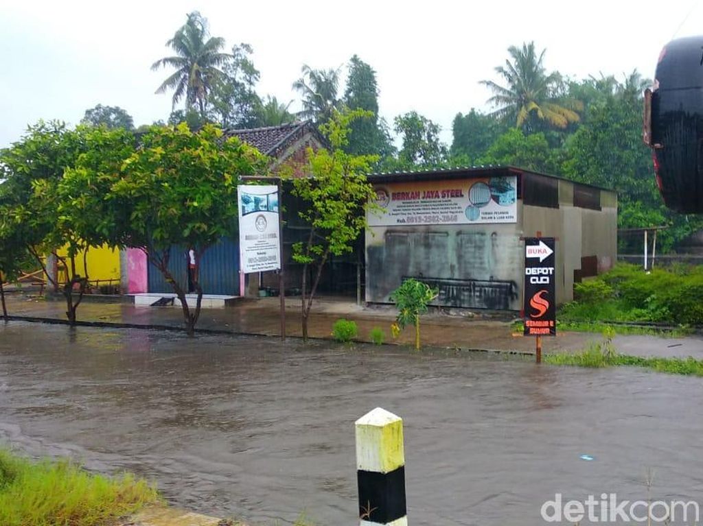 BPBD: Banjir dan Longsor Terjadi di 27 Kecamatan di DIY BPBD: Banjir dan Longsor Terjadi di 27 Kecamatan di DIY