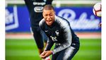Meme MU Didepak Wolves dari Piala FA
