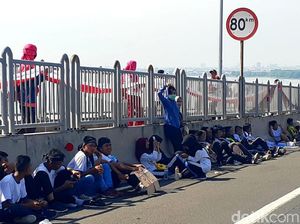 Di Balik Meriahnya MRSF Suramadu, Ada Pelajar Kepanasan Lalu Pingsan