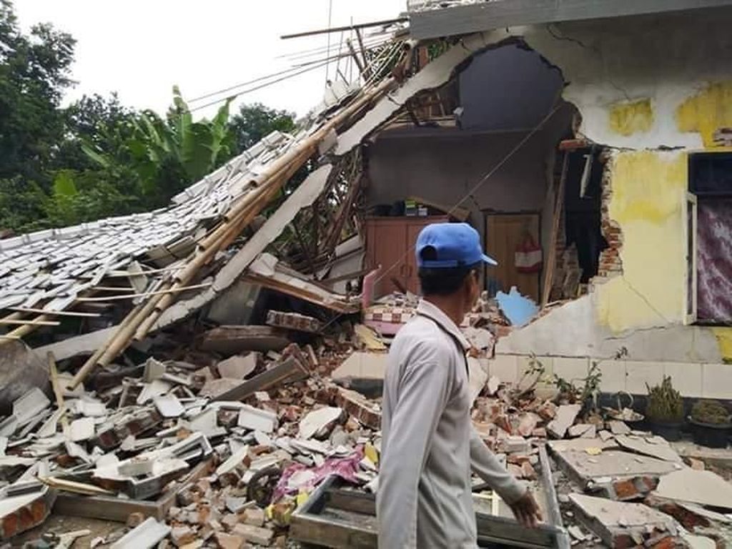 Gaya Pembangkit Gempa 5,4 SR yang Sebabkan Longsor di Lombok Masih Misteri Gaya Pembangkit Gempa 5,4 SR yang Sebabkan Longsor di Lombok Masih Misteri