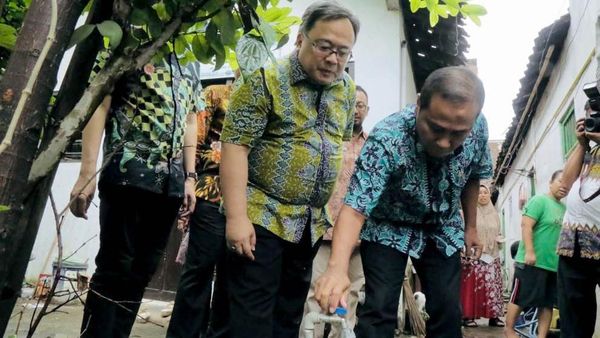 Perbaikan Akses Air Minum dan Sanitasi