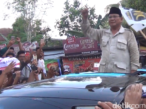 Pesawat  Delay, Prabowo Tak Dampingi Sandi di Debat