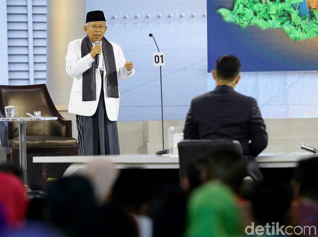 Sandi Sindir Kartu-kartu Jokowi, Maruf: e-KTP Belum Bisa Sandi Sindir Kartu-kartu Jokowi, Maruf: e-KTP Belum Bisa