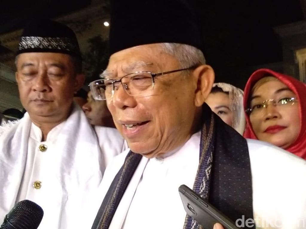 Maruf Amin Siap 100 Persen Hadapi Sandiaga di Debat Cawapres Maruf Amin Siap 100 Persen Hadapi Sandiaga di Debat Cawapres