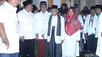 Debat Cawapres 2019, Istri Maruf Amin Tampil Syari Merah Putih