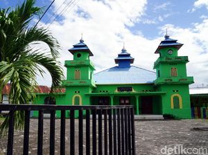 Foto: Masjid Tertua di Bitung yang Penuh Sejarah