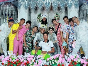 Pakai Piyama Warna-warni ke Kondangan Teman, Para Pemuda Sulsel Viral