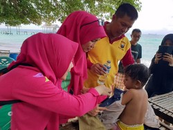 Kapal Jolloro Tenggelam Dihantam Gelombang, 13 Penumpang Selamat