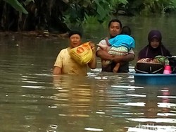 Belasan Desa di Purworejo Masih Kebanjiran, Ratusan Warga Ngungsi