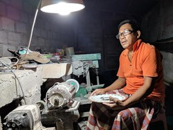 Sosok Perajin Mutiara di Komodo, Karyanya Bikin JK Kepincut