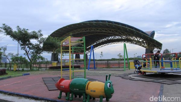 Foto: Rekomendasi Taman Lengkap Fasilitas di Bandung