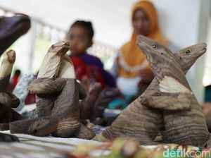 Dampak Pariwisata Yang Ubah Hidup Orang-orang Komodo Dampak Pariwisata Yang Ubah Hidup Orang-orang Komodo