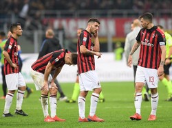 Milan Kalah, Kessie-Biglia Bertengkar di Bangku Cadangan