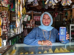 Cerita Pemilik Warung Naik Haji Setelah Jadi Agen BRILink