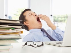 Mengapa Kantuk dan Lemas Sering Menyerang Usai Makan Siang?