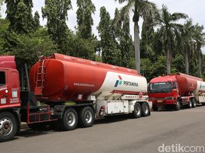 Polisi Buru 15 DPO Pembajak yang Bawa Mobil Tangki Pertamina ke Istana Polisi Buru 15 DPO Pembajak yang Bawa Mobil Tangki Pertamina ke Istana