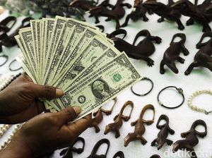 Semarak Penjual Souvernir di Pulau Komodo Semarak Penjual Souvernir di Pulau Komodo