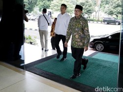 KPK Melacak Asal Uang di Laci Menteri Agama