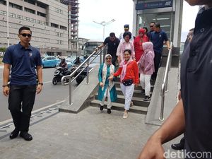 Kesan Iriana Jokowi Jajal MRT Jakarta: Mantap!
