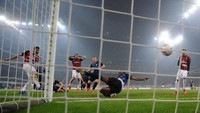 Gol Mateo Musacchio cuma menjadi penguat hasil akhir pertandingan. (Foto: Daniele Mascolo/Reuters)
