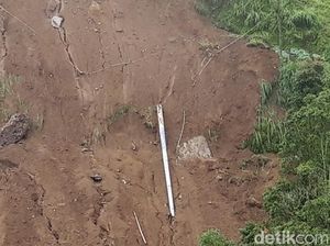 4 Tiang Roboh, 250 KK di Boyolali Tak Teraliri Listrik