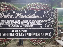 Karangan Bunga Duka Cita dari PSI di Kedubes New Zealand