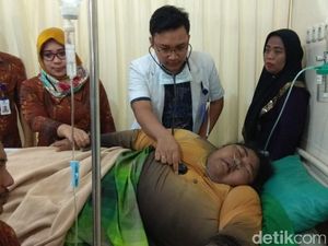 Sesak Napas Diduga Karena Obesitas, Perempuan Ini Dilarikan ke RS Sesak Napas Diduga Karena Obesitas, Perempuan Ini Dilarikan ke RS