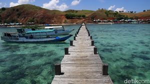 Surga Tersembunyi di Pantai Papagarang