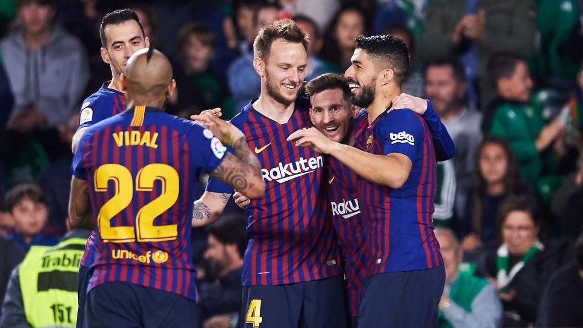 Pelatih Barcelona Ernesto Valverde menargetkan enam kemenangan dari sembilan laga sisa untuk merebut gelar juara Liga Spanyol. (Foto: Aitor Alcalde / Getty Images)