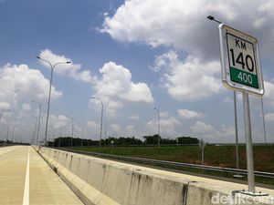 Menjajal Tol Terpanjang RI, Bagaimana Rasanya? Menjajal Tol Terpanjang RI, Bagaimana Rasanya?