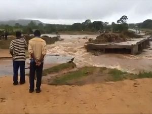 Dahsyatnya Siklon Idai di Zimbabwe-Mozambik Tewaskan 157 Orang Dahsyatnya Siklon Idai di Zimbabwe-Mozambik Tewaskan 157 Orang