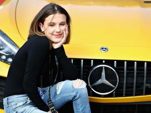 Gaya Manis Millie Bobby Brown, Aktris yang Dikabarkan Pacari Romeo Beckham
