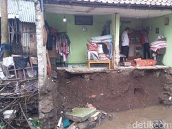 Satu Rumah Rusak Akibat Banjir Bandang di Ujungberung Bandung
