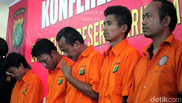 Tampang 5 Tersangka Pembajak Mobil Tangki Pertamina