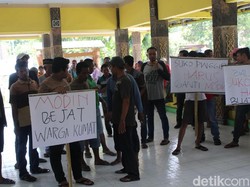 Dituding Selingkuhi Istri Warganya, Perangkat Desa Didesak Mundur