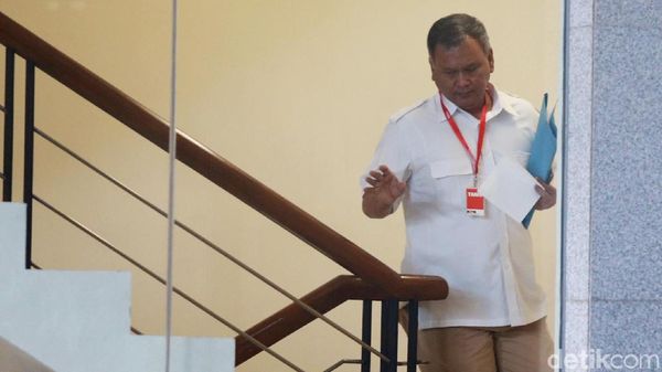 Sekjen Kementerian ESDM Penuhi Panggilan KPK