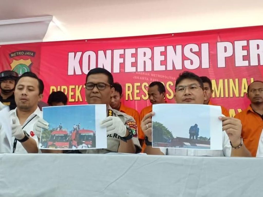 Motif Pelaku Bajak Mobil Pertamina ke Depan Istana Versi Polisi Motif Pelaku Bajak Mobil Pertamina ke Depan Istana Versi Polisi