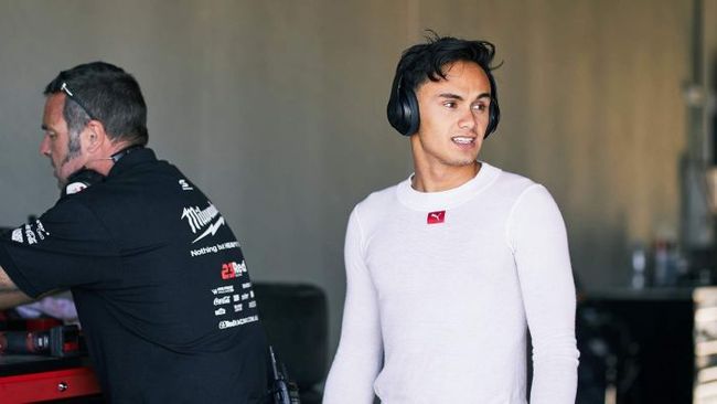 Berita Pembalap Berdarah Indonesia Luis Leeds Menangi Balap Formula 4 GP Australia Jumat 26 April 2024