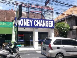Aksi Tipu-tipu Oknum Money Changer di Bali Terekam Kamera Pesulap