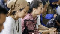 Raut Kecewa Atiqah Hasiholan di Sidang Ratna Sarumpaet
