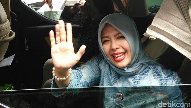 Nur Asia Uno saat berkunjung ke Purworejo, 18/3/2019