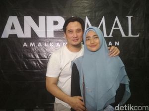 Cindy Fatika Sari Bersyukur Pernikahannya Capai 20 Tahun Cindy Fatika Sari Bersyukur Pernikahannya Capai 20 Tahun