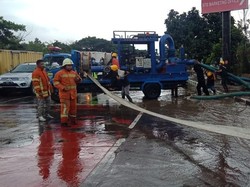 Banjir di Bandung, Pengendara Diimbau Waspadai Sisa Lumpur