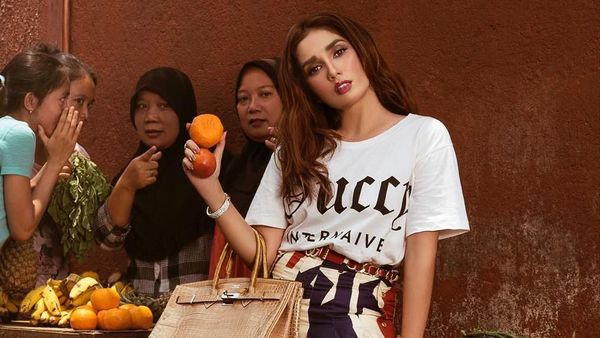 Ussy Sulistiawaty Hingga Madonna, Potret Artis Percaya Diri Pamer Bulu Ketiak