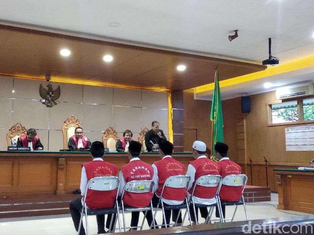Cerita Terdakwa Pengeroyok Haringga Cegah Amukan Bobotoh Cerita Terdakwa Pengeroyok Haringga Cegah Amukan Bobotoh