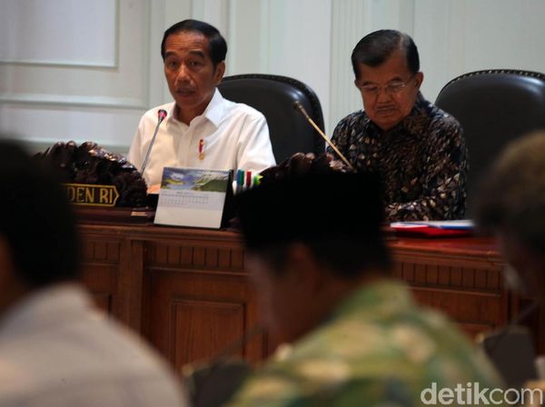 Dihadiri Anies dan Airin, Jokowi Bahas Kemacetan Jabodetabek