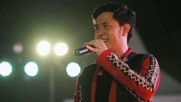 Cakra Khan