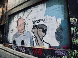 Si Egg Boy yang Lempar Senator Jadi Mural di Melbourne